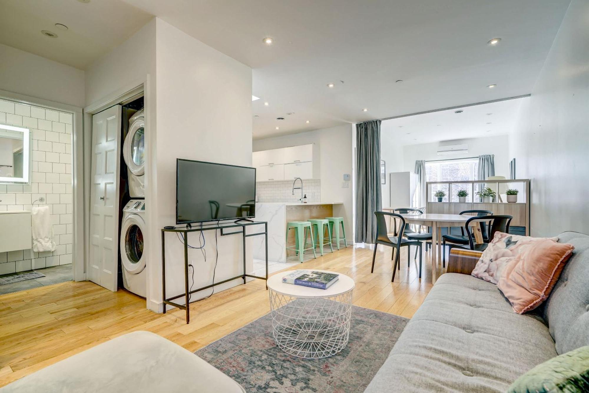 Spacious Group Haven Near Trendy St Laurent Appartement *