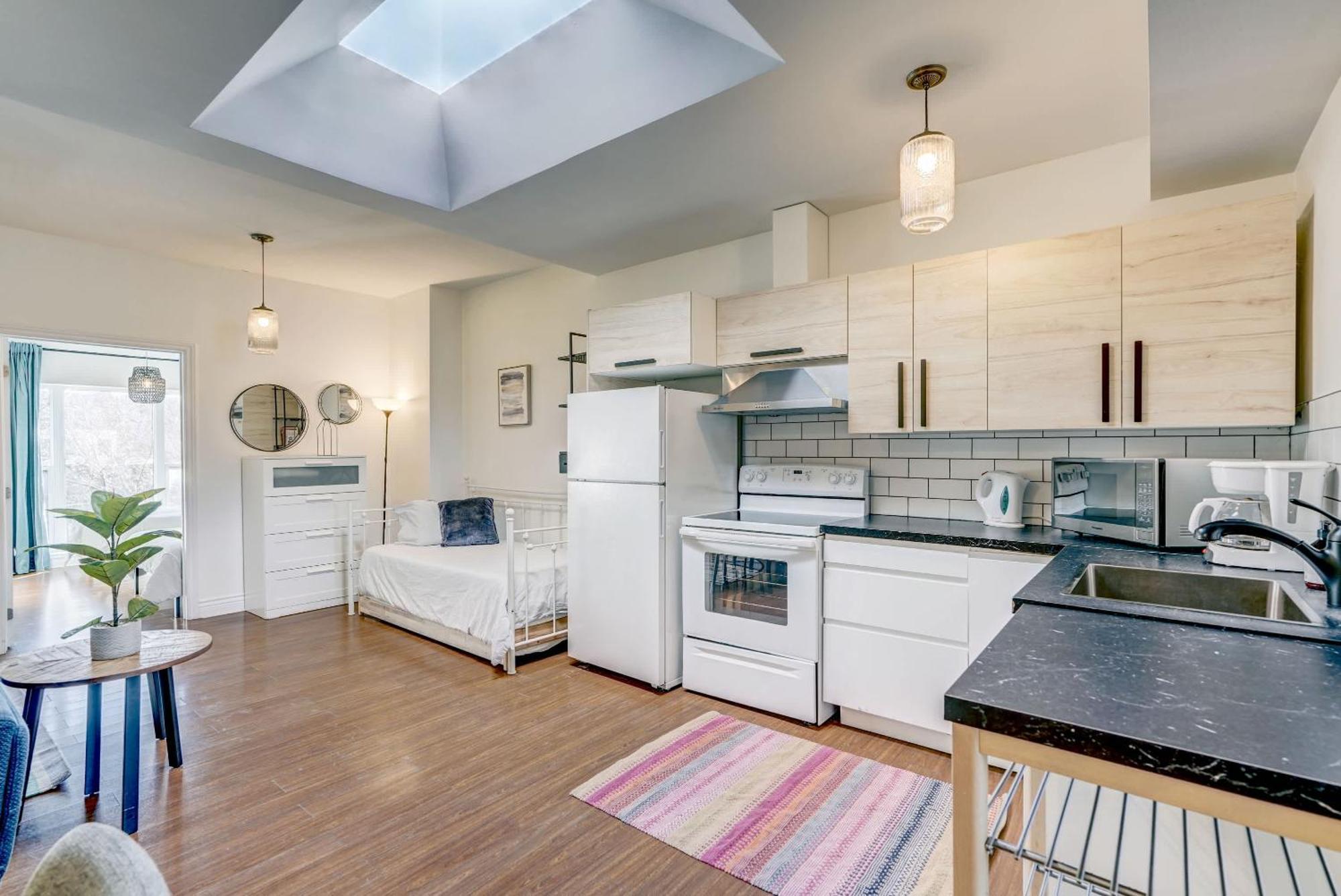 Appartement Spacious Group Haven Near Trendy St Laurent Montréal